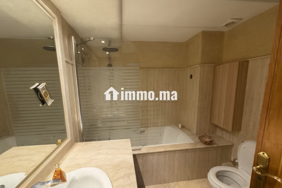 Appartement à l'achat à Les Hôpitaux. Surface de 163 m². Ascenseur - Vente Immobilier - Casablanca - photo 6