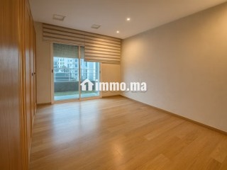 Appartement à l'achat à Les Hôpitaux. Surface de 163 m². Ascenseur - Appartement à vendre - Casablanca