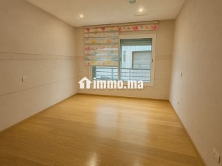 Appartement à l'achat à Les Hôpitaux. Surface de 163 m². Ascenseur - Appartement à vendre - Casablanca