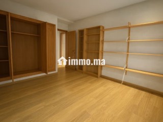 Appartement à l'achat à Les Hôpitaux. Surface de 163 m². Ascenseur - Appartement à vendre - Casablanca