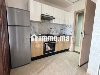 Très bel cozy studio en location. Ascenseur et terrasse - Appartement à louer - Casablanca