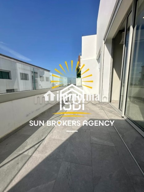 Très joli 2 ch vide dernier etage ferme bretonne - Location Immobilier - Casablanca - photo 1