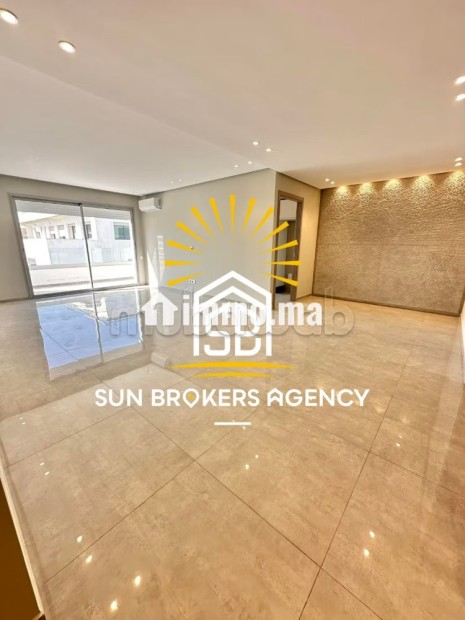 Très joli 2 ch vide dernier etage ferme bretonne - Location Immobilier - Casablanca - photo 2