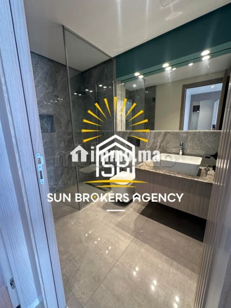Très joli 2 ch vide dernier etage ferme bretonne - Location Immobilier - Casablanca - photo 5