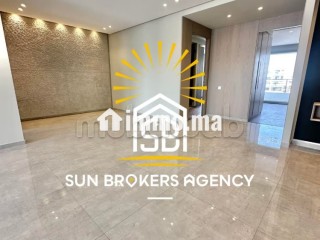Très joli 2 ch vide dernier etage ferme bretonne - Terrain à louer - Casablanca