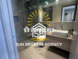Très joli 2 ch vide dernier etage ferme bretonne - Terrain à louer - Casablanca
