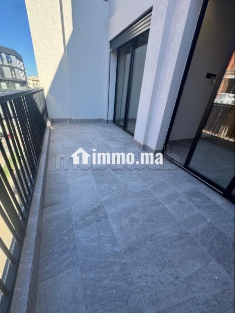 Appartement à vendre à Casablanca Finance City. 1 Pièce. Salon Marocain, sécurité - Vente Immobilier - Casablanca - photo 1