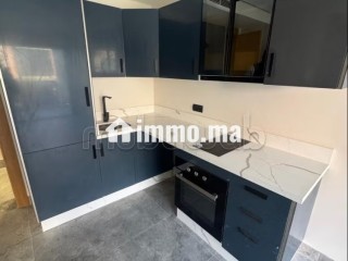 Appartement à vendre à Casablanca Finance City. 1 Pièce. Salon Marocain, sécurité - Appartement à vendre - Casablanca