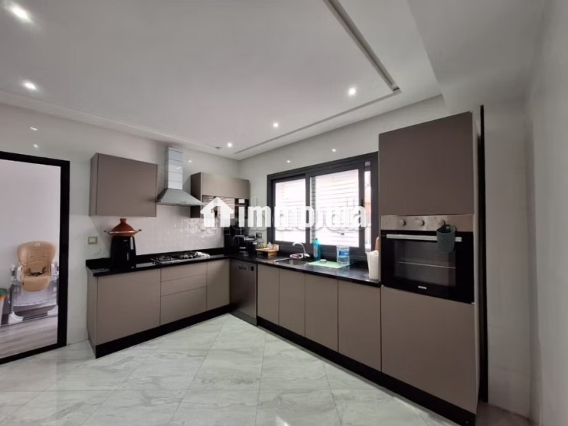 S. Duplex luxueux à louer, terrasse, Wi Fi, garage - Location Immobilier - Tanger - photo 6