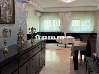 S. À louer: appartement 3 chambres en plein centre - Appartement à louer - Tanger