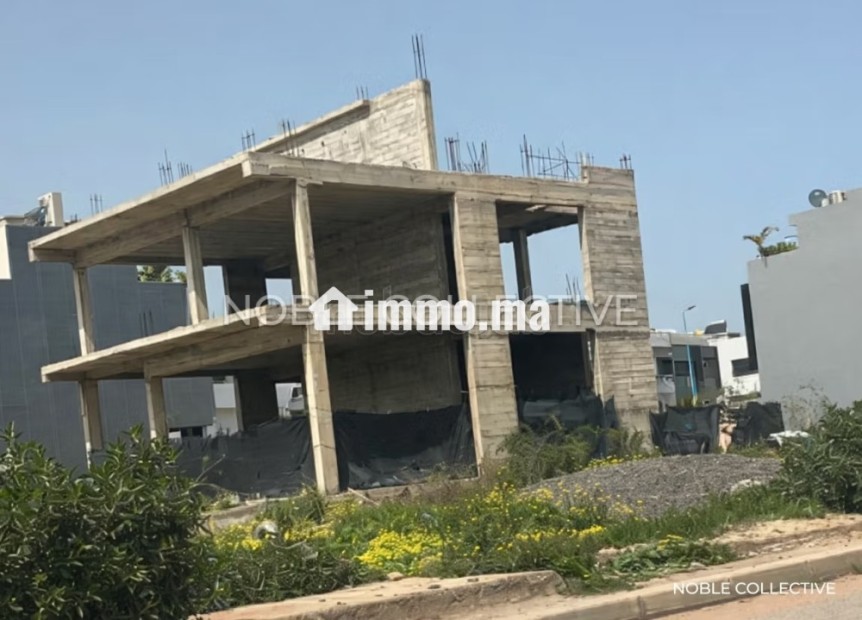 A Vendre Terrain de 200m² à Bouskoura - Vente Immobilier - Bouskoura - photo 1
