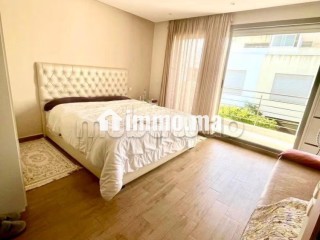Villa de 4 chambres dans une résidence fermée - Villa à vendre - Dar Bouazza