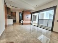 Superbe appartement à louer à Casablanca Finance City. Superficie 55 m². Jardin et ascenseur - miniature 3