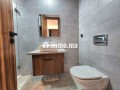 Superbe appartement à louer à Casablanca Finance City. Superficie 55 m². Jardin et ascenseur - miniature 8