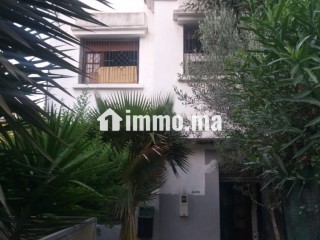 Petit villa a hy hassani a côté earia Mall - Maison à vendre - Casablanca