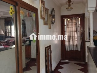 Petit villa a hy hassani a côté earia Mall - Maison à vendre - Casablanca