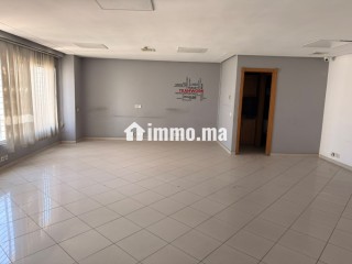 À louer un bureau professionnel de 63 m², situé au 5ᵉ étage du prestigieux Al Miarage Center - Bureau à louer - Casablanca