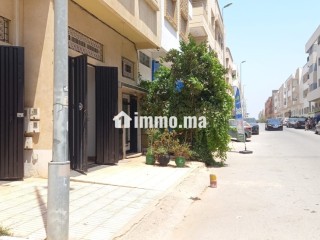 Location d’un carage avec cave et mezzanine dans un e zone à fort potentiel et en émergence - Local commercial à louer - Temara