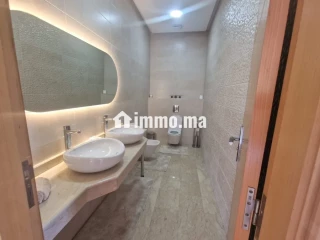 Villa de 410 m² terrain et 427 m² construit - Villa à vendre - Bouskoura