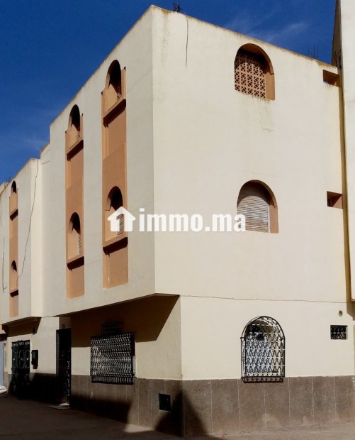 A vendre Belle Maison titrée de 121m2, avec 2 façades en R+1Quartier El Amal (ERAC) Khouribga - Vente Immobilier - Khouribga - photo 2