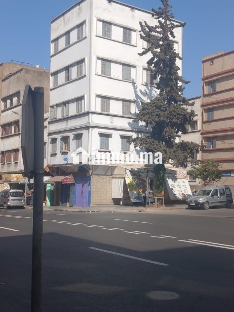 منزل كامل للبيع تجاري بثلاث واجهات 85م² يتوفر على أربع طوابق وثلاث محلات تجارية - Vente Immobilier - Casablanca - photo 2