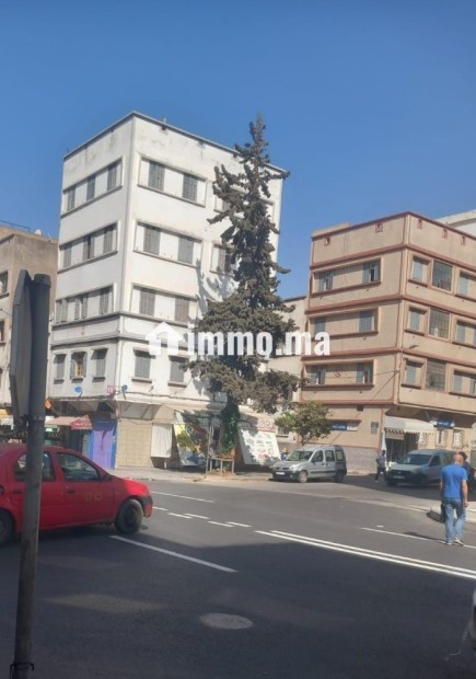 منزل كامل للبيع تجاري بثلاث واجهات 85م² يتوفر على أربع طوابق وثلاث محلات تجارية - Vente Immobilier - Casablanca - photo 4