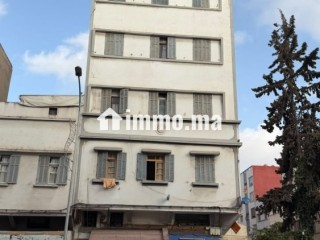 منزل كامل للبيع تجاري بثلاث واجهات 85م² يتوفر على أربع طوابق وثلاث محلات تجارية - Maison à vendre - Casablanca