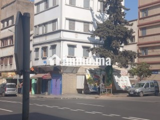 منزل كامل للبيع تجاري بثلاث واجهات 85م² يتوفر على أربع طوابق وثلاث محلات تجارية - Maison à vendre - Casablanca