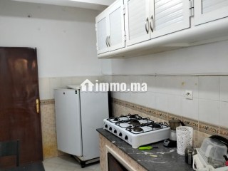 Bel appartement en location à Sala el Jadida. 1 chambre. Bien meublé - Appartement à louer