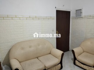 Bel appartement en location à Sala el Jadida. 1 chambre. Bien meublé - Appartement à louer