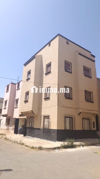 منزل للبيع من ثلاث طوابق متوفر على رسم عقاري - Vente Immobilier - Casablanca - photo 2