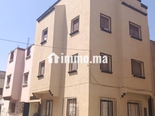 منزل للبيع من ثلاث طوابق متوفر على رسم عقاري - Maison à vendre - Casablanca