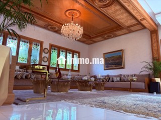 TRES BELLE VILLA - RESIDENCE PRIVEE A EL MENZAH - Villa à vendre - Rabat