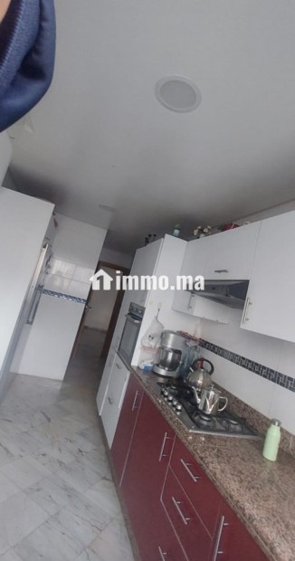 Grand appartement bien situé avec grande terrasse - Vente Immobilier - Rabat - photo 4