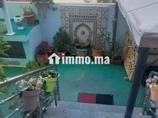 Grand appartement bien situé avec grande terrasse - Appartement à vendre - Rabat