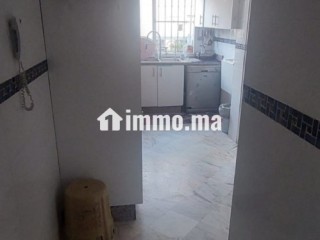 Grand appartement bien situé avec grande terrasse - Appartement à vendre - Rabat