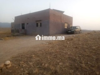 terrain-1-hektar-avec-villa-170-m2-titre