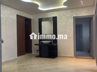 Appartement lumineux de 2 pièces et salon - Appartement à vendre - Temara