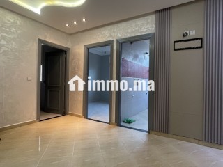 Appartement lumineux de 2 pièces et salon - Appartement à vendre - Temara