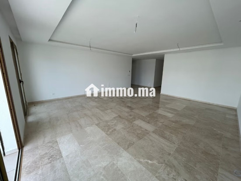 Très bel appartement à louer au caroussel - Location Immobilier - Rabat - photo 8