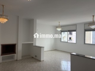 Location appartement Spacieux lumineux et bien agencé d'une superficie de 140 M2 a RABAT AGDAL - Appartement à louer - Rabat