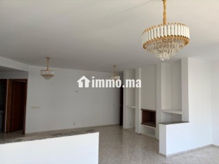 Location appartement Spacieux lumineux et bien agencé d'une superficie de 140 M2 a RABAT AGDAL - Appartement à louer - Rabat