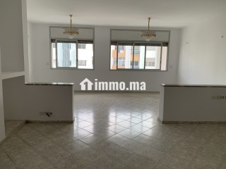 Location appartement Spacieux lumineux et bien agencé d'une superficie de 140 M2 a RABAT AGDAL - Appartement à louer - Rabat