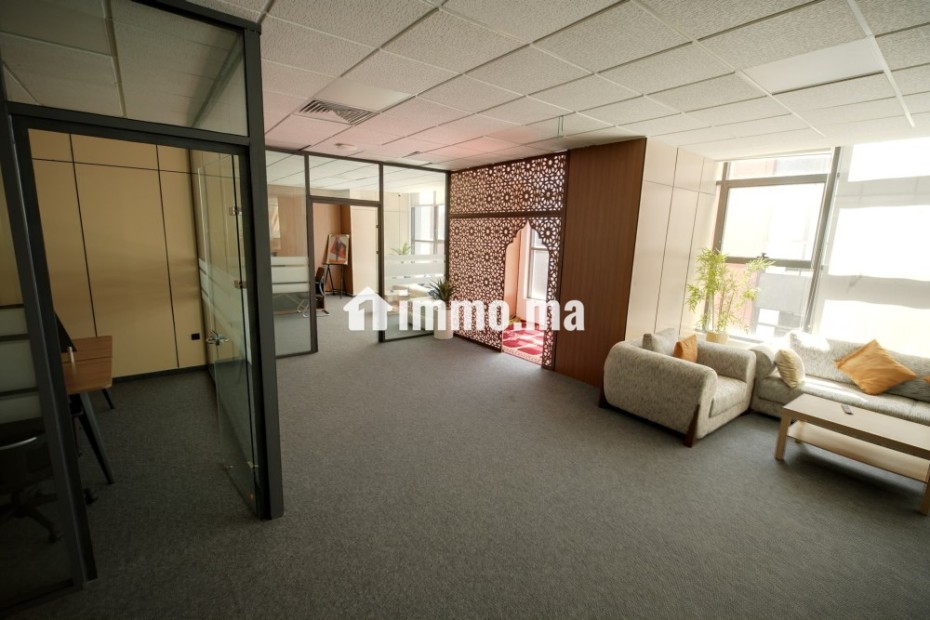 Bureau à louer bien équipé avec 3 place au garage - Location Immobilier - Casablanca - photo 6