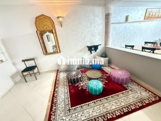 Bel appartement en location à Hay El Menzah. 4 pièces confortables. Salon traditionnel et porte blindée - Appartement à louer - Rabat
