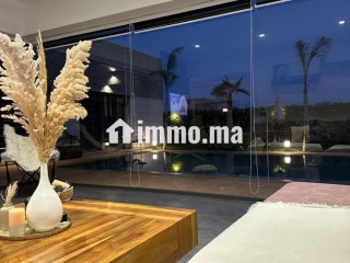 Magnifique villa plein pied à Marrakech route de fès à vendre, non meublée et entièrement équipée en infrastructures modernes 5,8 millions de dirhams - Villa à vendre - Marrakech