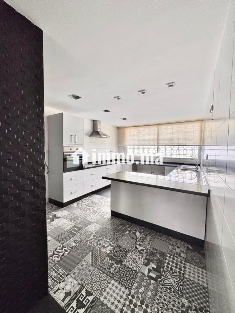 Élégant appartement rénové à vendre au maarif extension - Vente Immobilier - Casablanca - photo 1