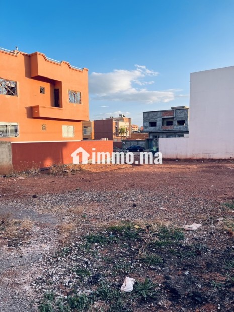بقعة أرضية للبيع بحي راقي بنجد، مساحة 197 - Vente Immobilier - Khenifra - photo 1