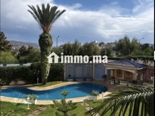 À vendre | Villa luxueuse avec jardin et piscine à Tanger