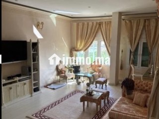 À vendre | Villa luxueuse avec jardin et piscine à Tanger - Villa à vendre - Tanger